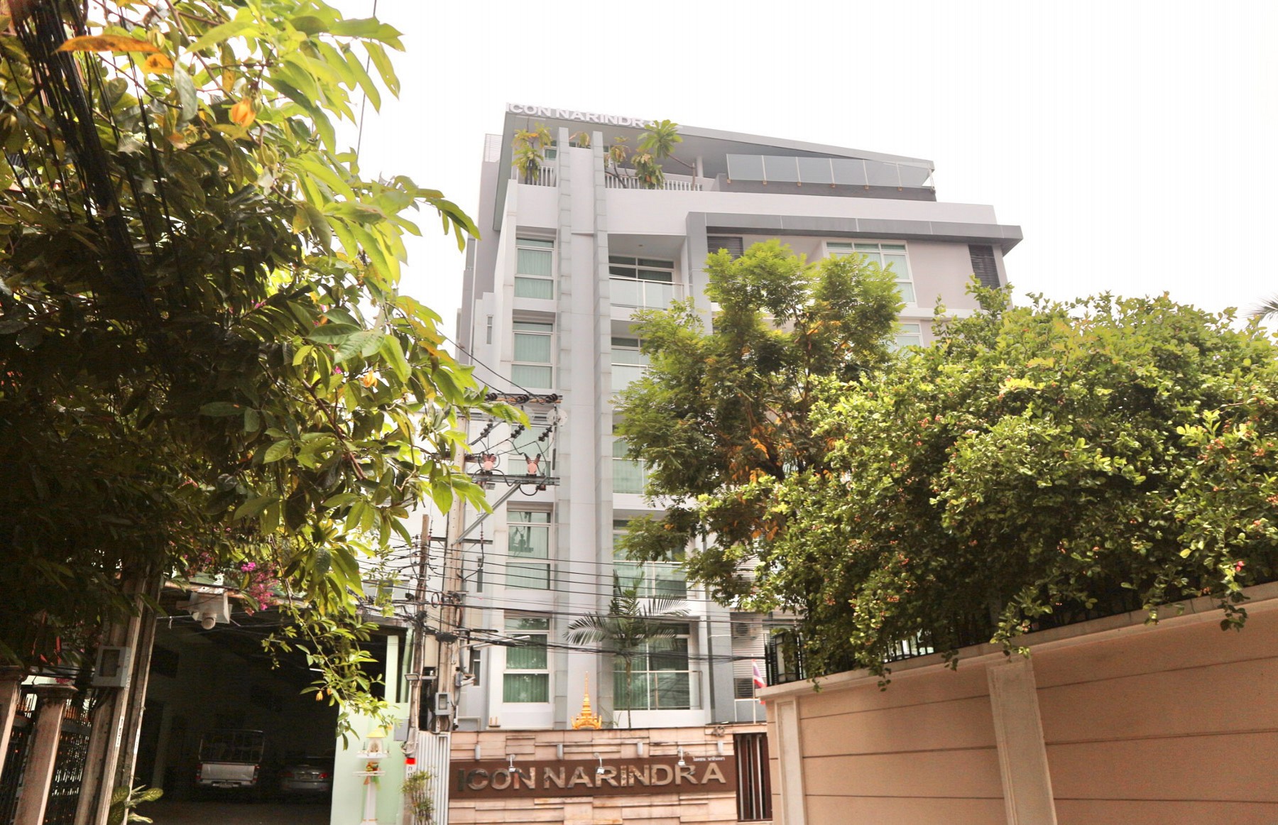 Icon Narindra Suites