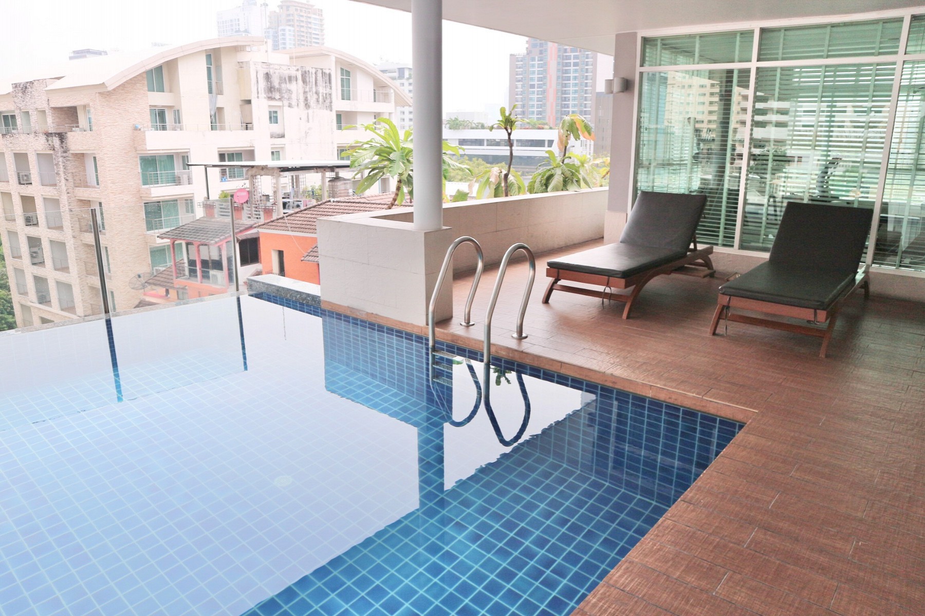 Icon Narindra Suites