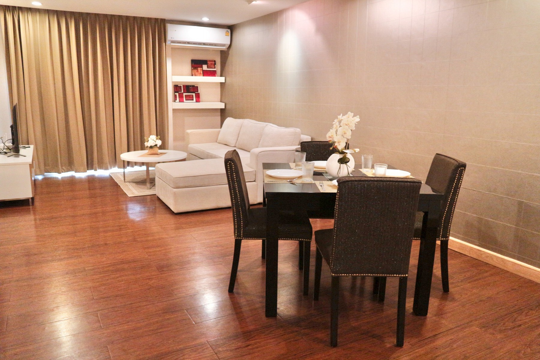Luxury Suite